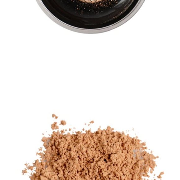 auNaturale PURE POWDER BRONZER- a silky-soft loose powder bronzer - Picture 4 of 4
